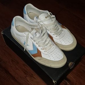 Converse Sneakers 8.5